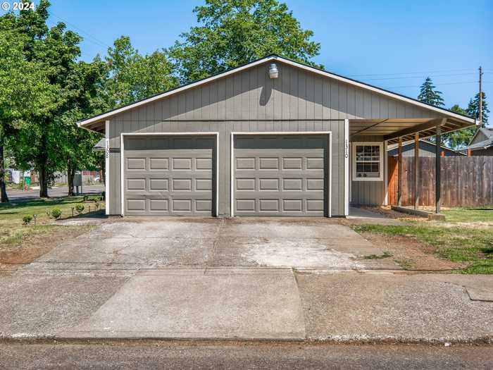 photo 1: 1308 SE 160TH PL, Portland OR 97233