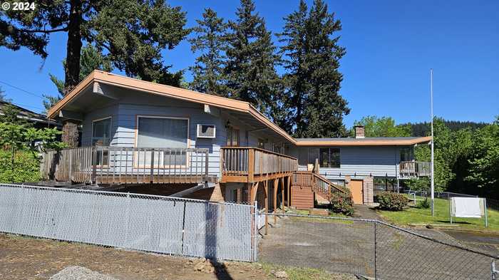 photo 1: 4332 SE 130TH AVE, Portland OR 97236