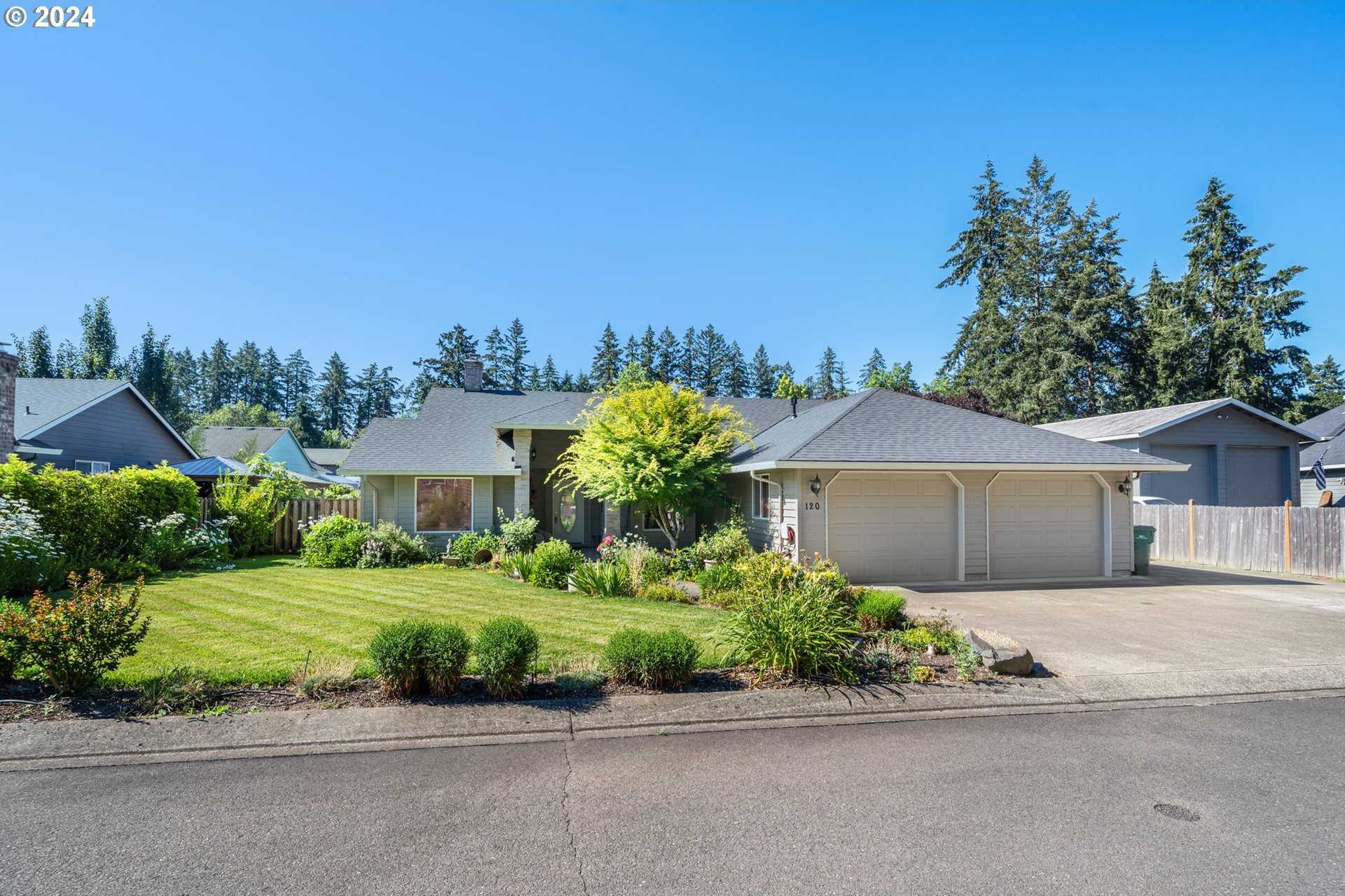 photo 1: 120 W NICHOLAS WAY, Newberg OR 97132