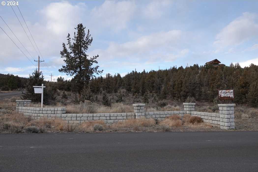 photo 1: 10021 SE SUNDOWN LN Unit 1, Prineville OR 97754