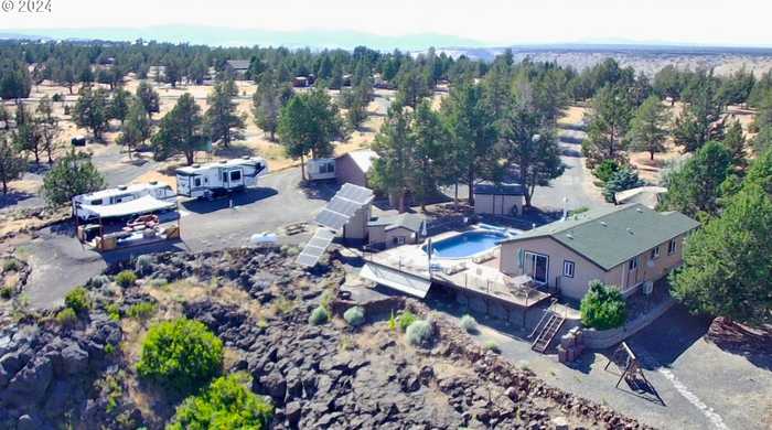 photo 1: 11175 SW PIXIE LN, Culver OR 97734