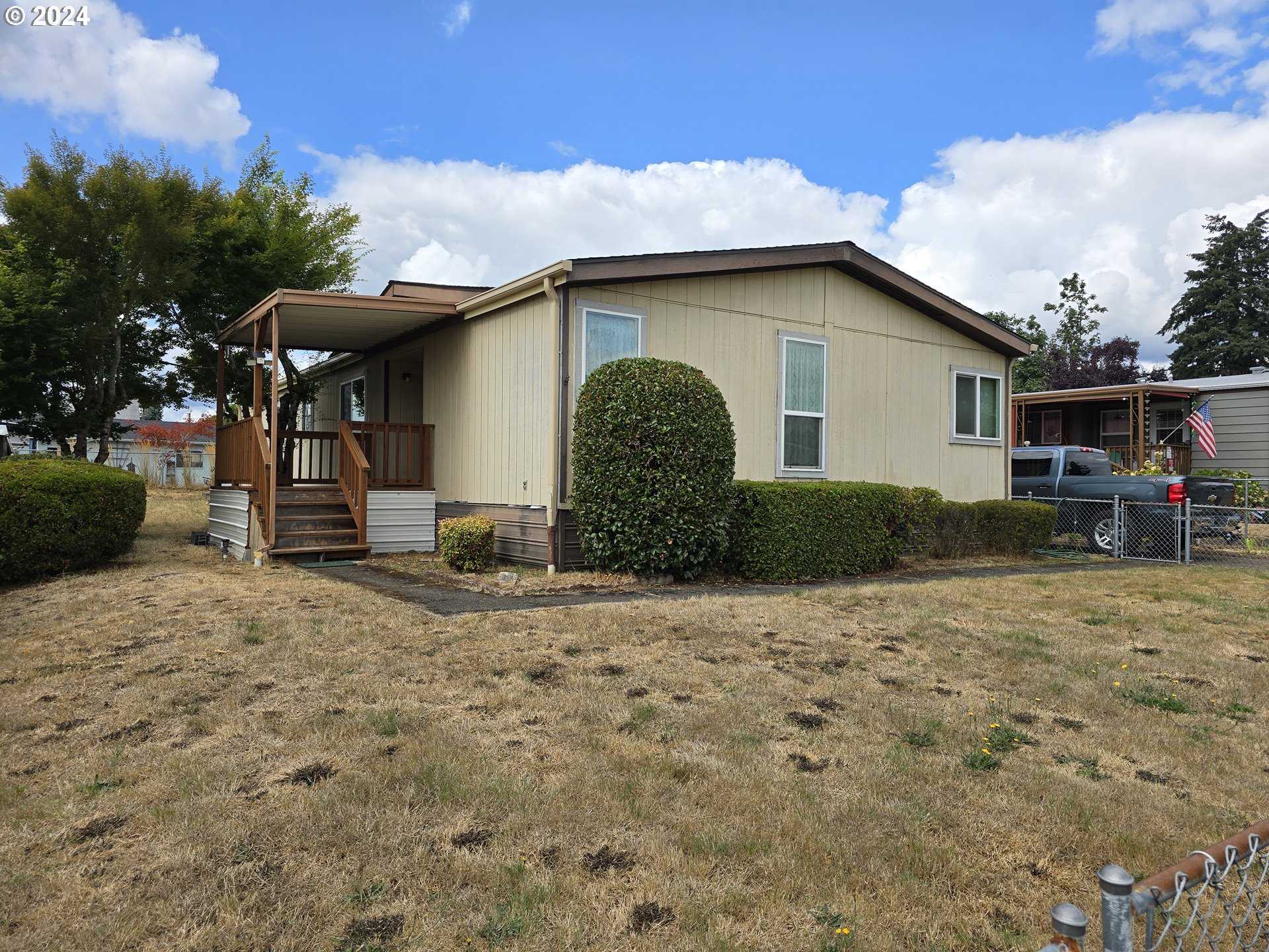 photo 1: 331 CRESWOOD DR, Creswell OR 97426