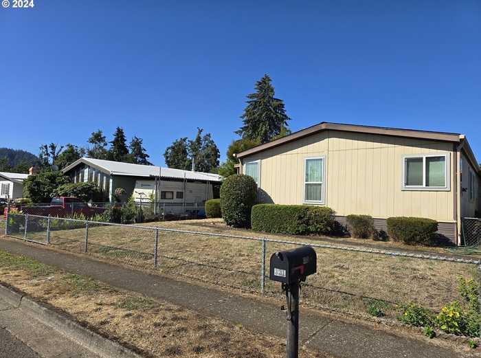 photo 31: 331 CRESWOOD DR, Creswell OR 97426