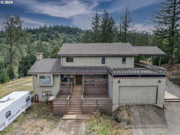 photo 1: 8467 SE ALDER RIDGE RD, Gresham OR 97080