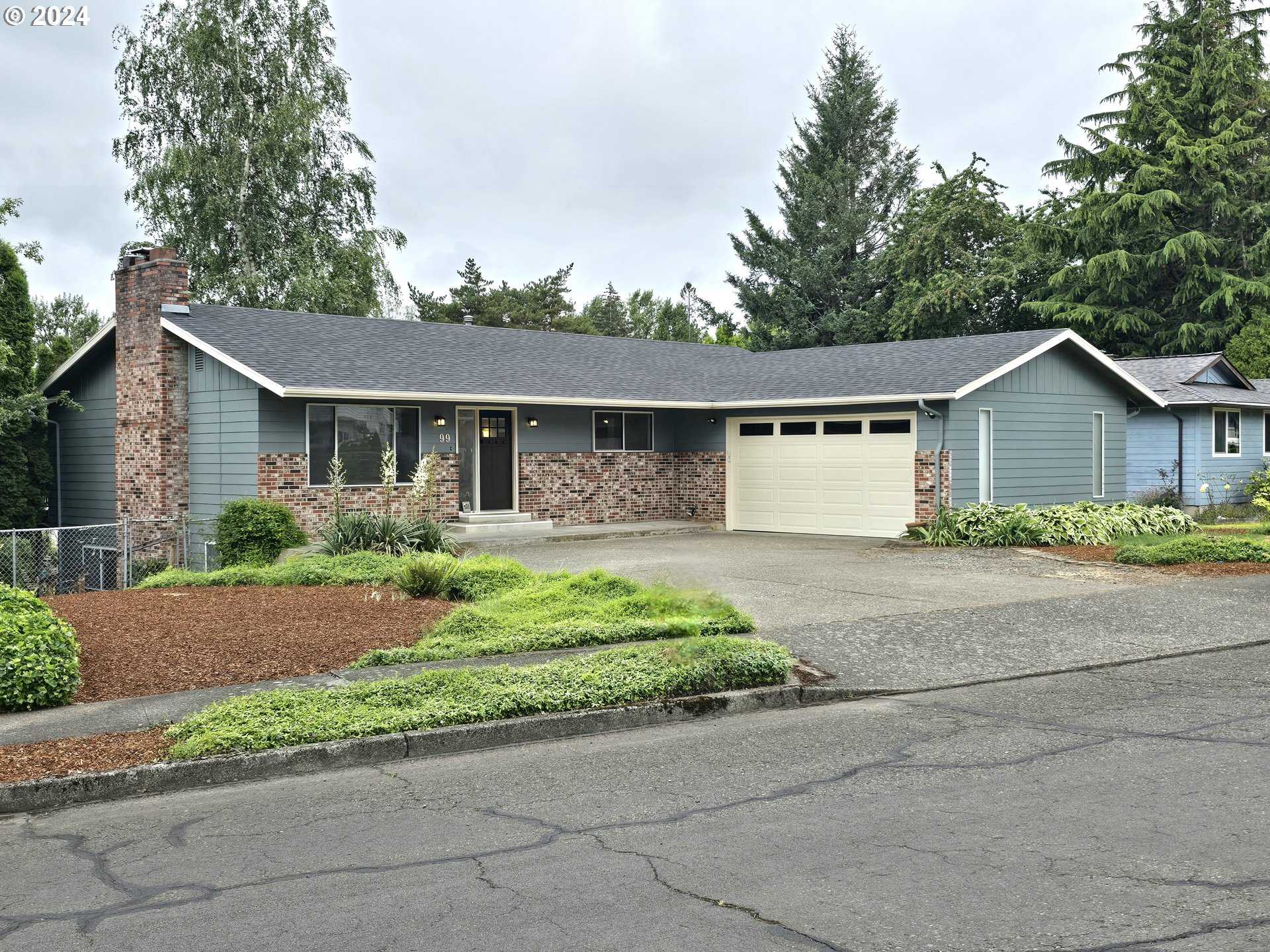 photo 1: 99 NE BARNES AVE, Gresham OR 97030