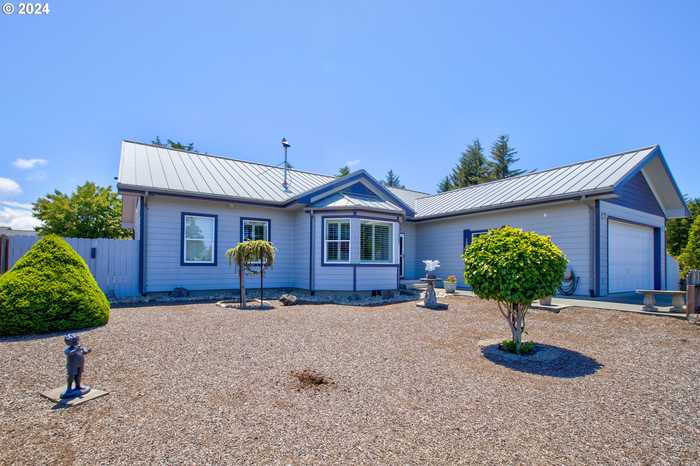 photo 48: 1415 HOLLOWAY MEWS, Coos Bay OR 97420