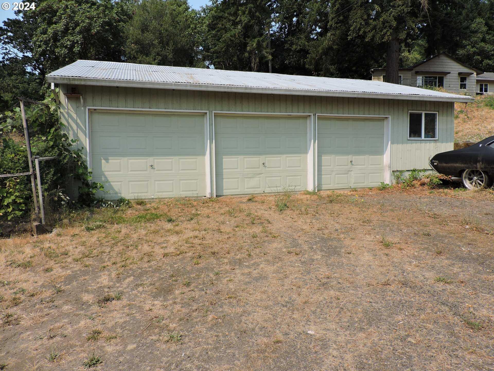 photo 3: 12595 SW MORENO DR, Gaston OR 97119