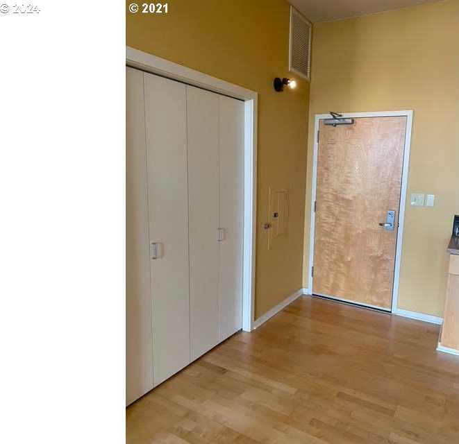 photo 3: 1425 NE 61ST AVE Unit 210, Hillsboro OR 97124