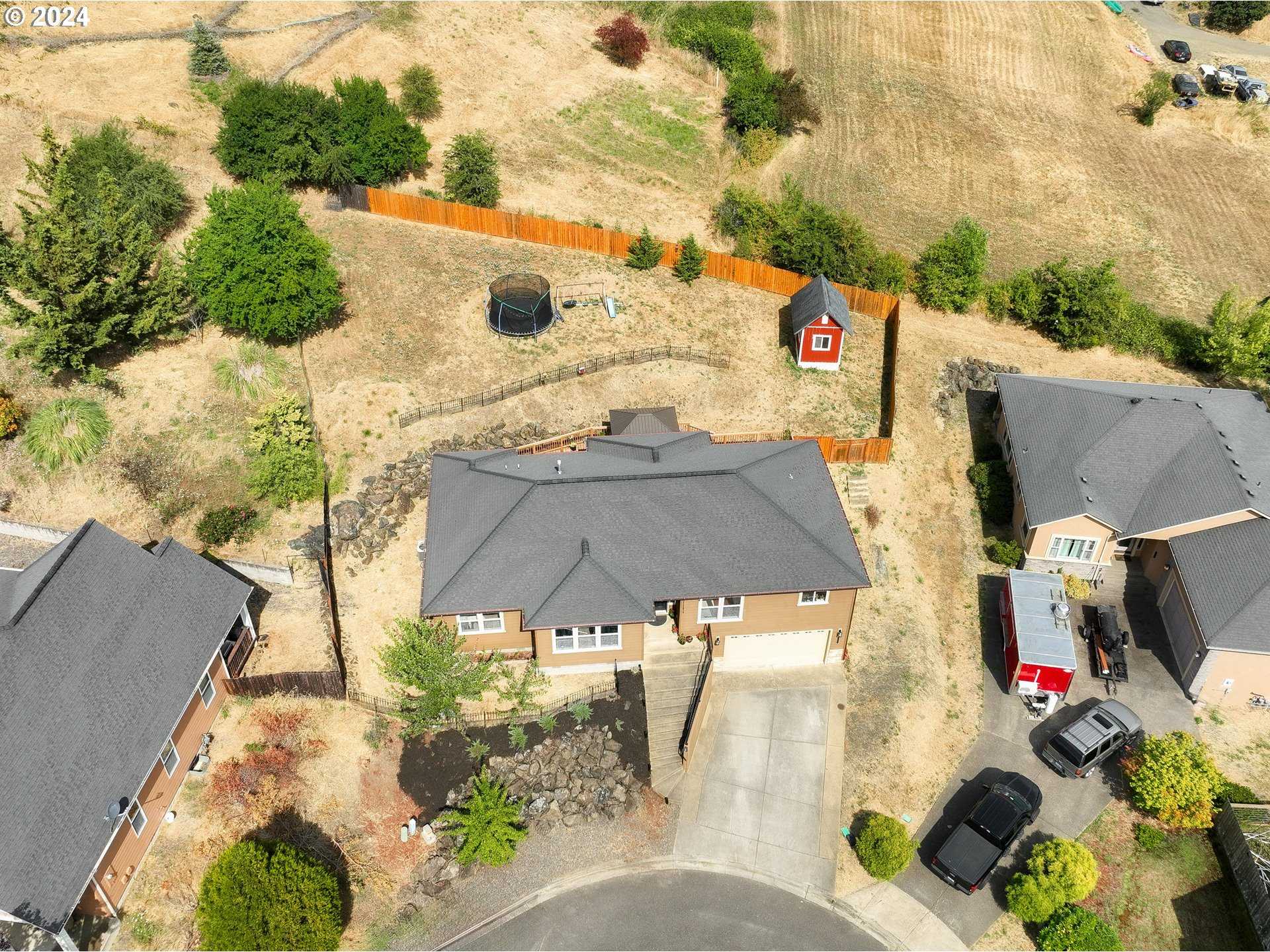 photo 3: 782 S SAVOY CT, Roseburg OR 97471