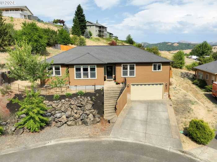 photo 47: 782 S SAVOY CT, Roseburg OR 97471