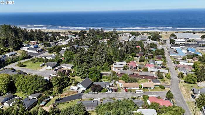 photo 1: Tenth ST, Gold Beach OR 97444