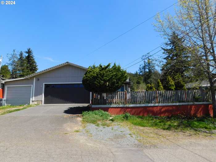 photo 32: 1577 19TH ST, Myrtle Point OR 97458