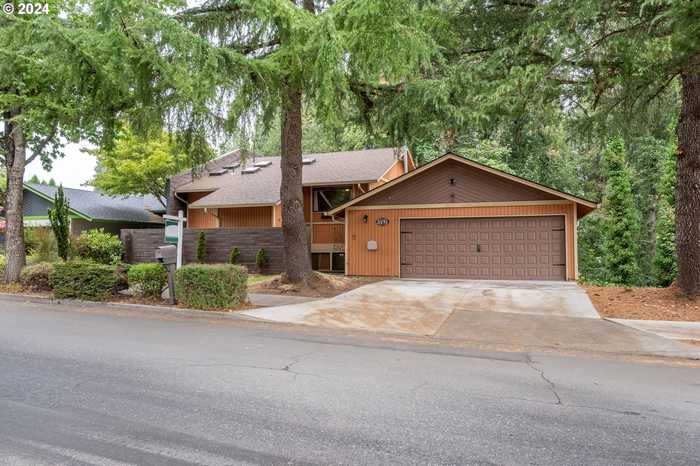 photo 1: 3595 SE 1ST ST, Gresham OR 97080