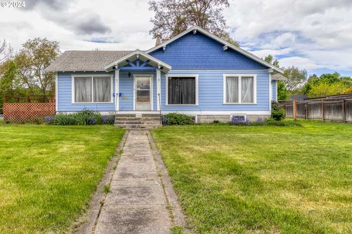 photo 1: 644 S MAIN ST, Milton Freewater OR 97862