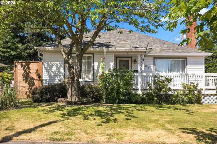 photo 2: 4451 NE 81ST AVE, Portland OR 97218