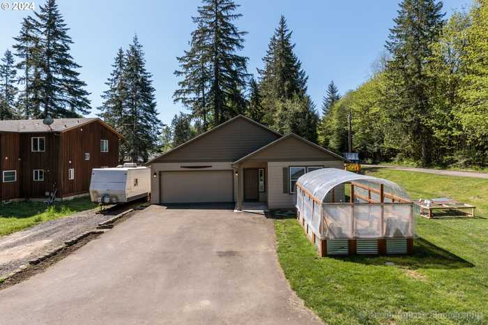 photo 2: 991 FAIRWAY LN, Vernonia OR 97064