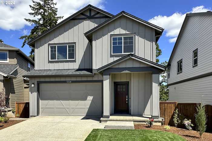 photo 1: 12540 SW SILVERTIP CT, Beaverton OR 97007