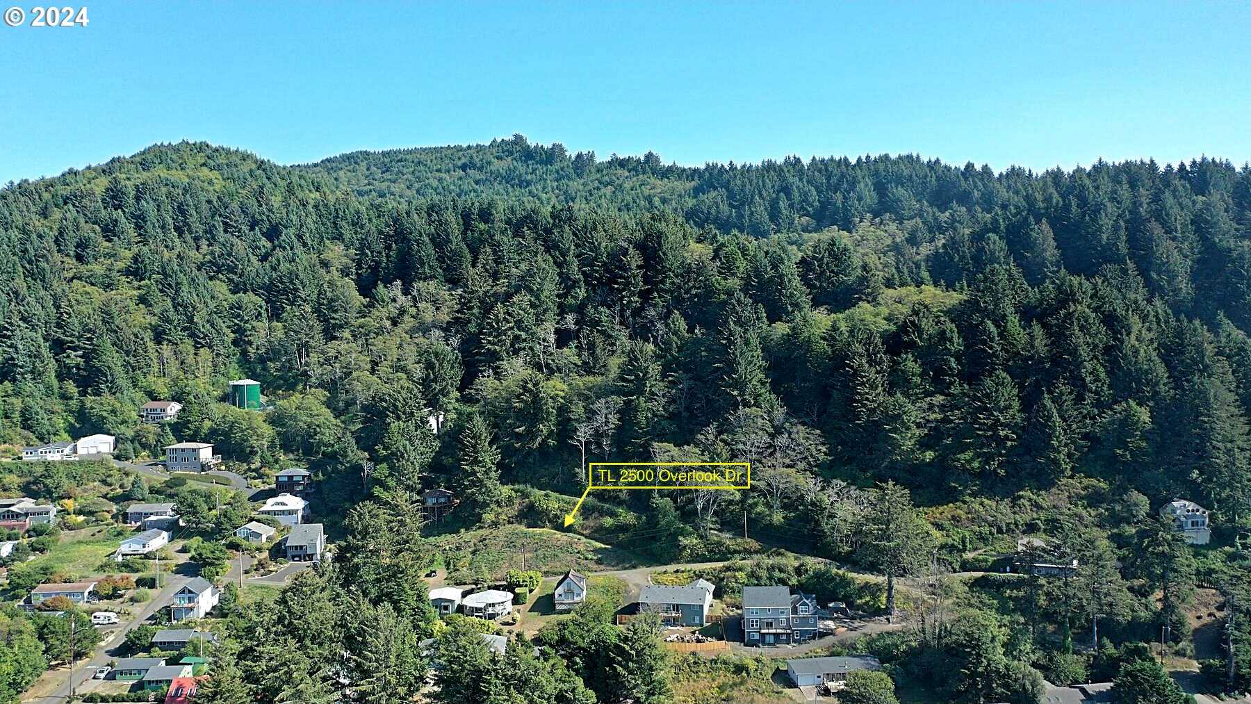 photo 2: 2500 Overlook DR, Yachats OR 97498