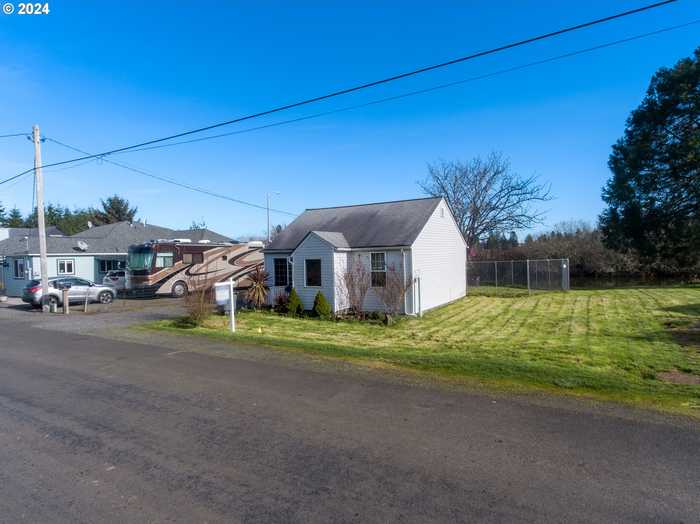 photo 2: 92203 CLOVER RD, Astoria OR 97103