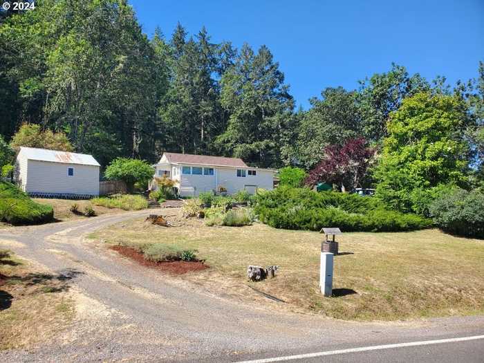 photo 1: 1845 SOUTHSIDE RD, Sutherlin OR 97479