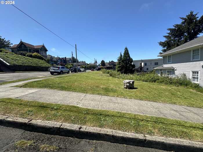 photo 2: GRAND and 17th AVE, Astoria OR 97103