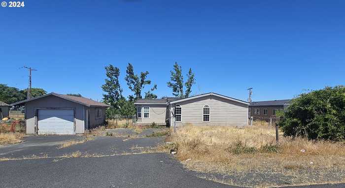 photo 1: 122 SW 10TH ST, Pilot Rock OR 97868