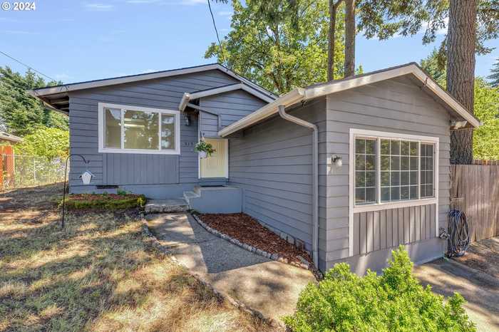 photo 1: 515 LATOURETTE ST, Oregon City OR 97045