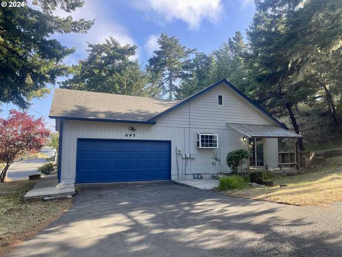 photo 41: 695 JOHN AVE, Coos Bay OR 97420