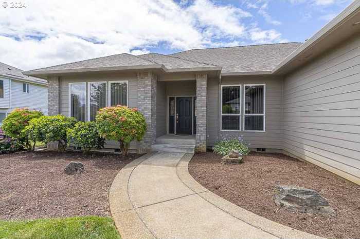 photo 47: 329 SILVER HILLS CIR SE, Salem OR 97306