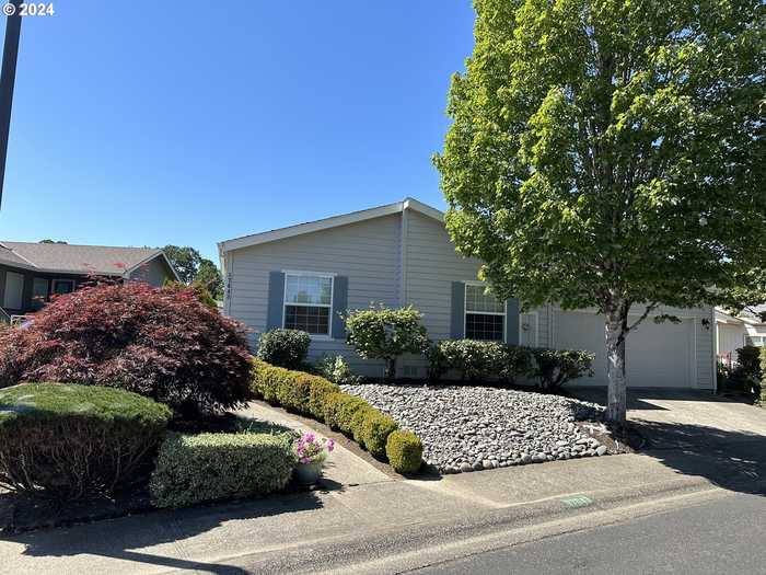 photo 1: 17643 NW SHADY FIR LOOP, Beaverton OR 97006