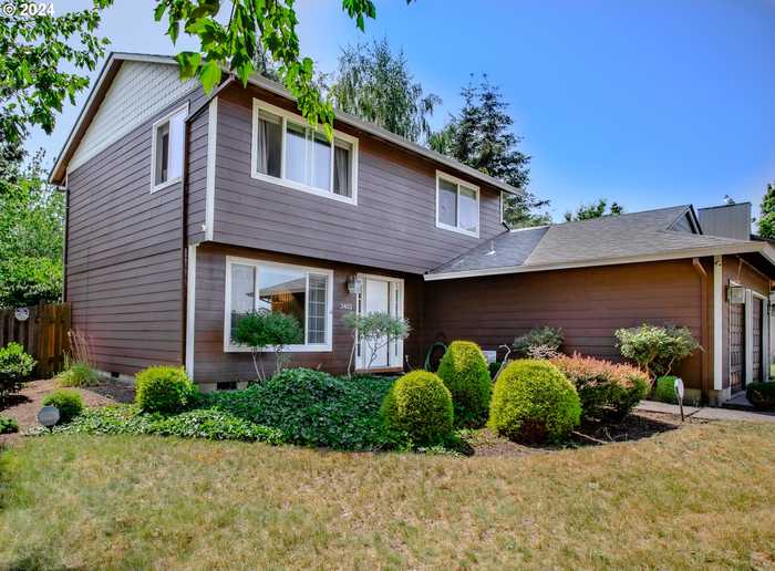 photo 1: 2422 SW 23RD ST, Troutdale OR 97060