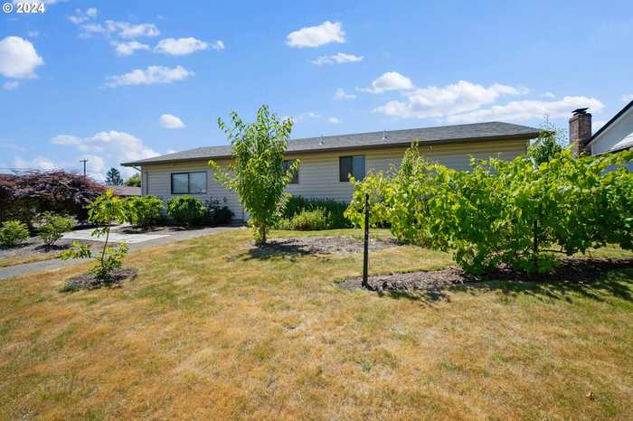 photo 33: 1303 VANDERBECK LN, Woodburn OR 97071