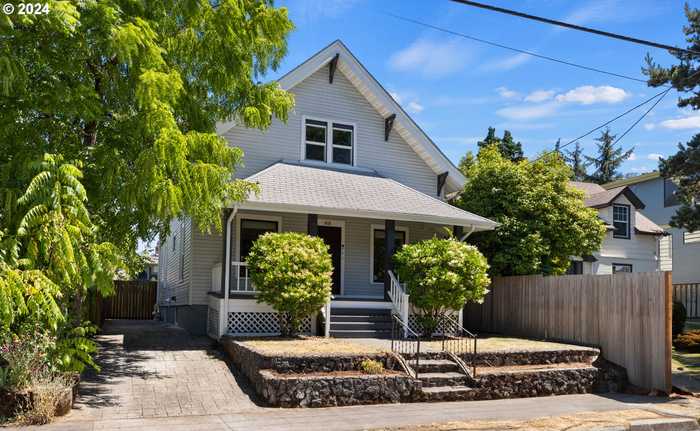 photo 1: 4836 NE 27TH AVE, Portland OR 97211