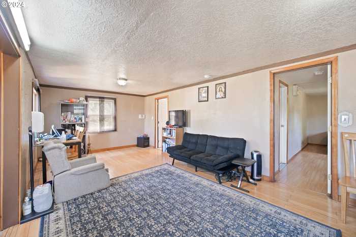 photo 2: 1315 SE 148TH AVE, Portland OR 97035