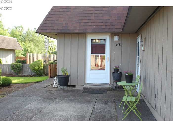 photo 1: 3523 CHIEFS CT, Salem OR 97305