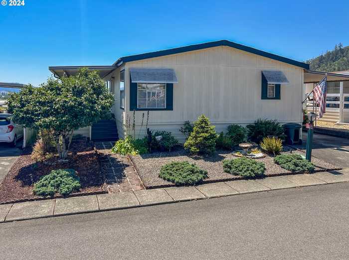 photo 2: 504 SHADOW RANCH LN, Roseburg OR 97470