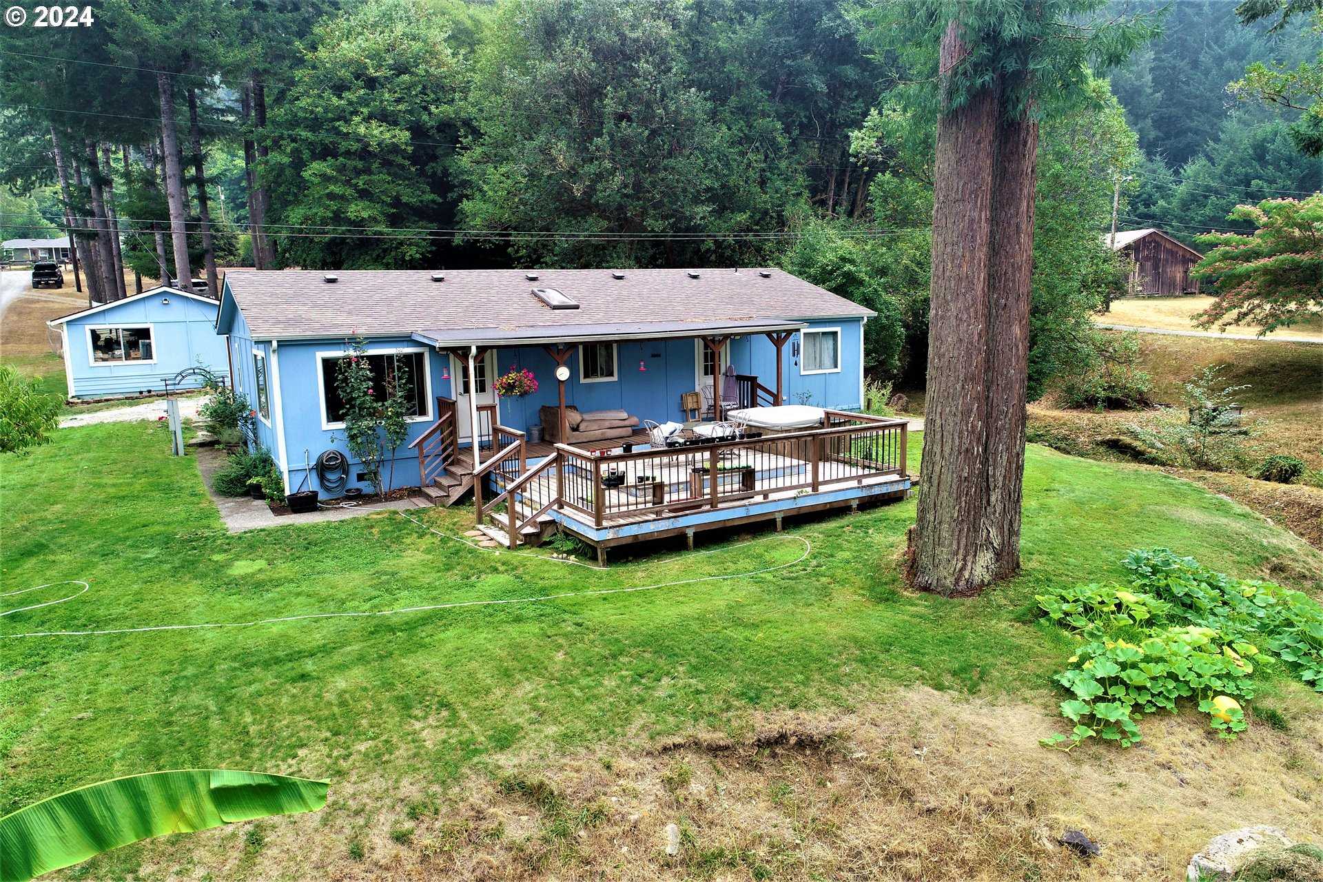 photo 3: 1020 WINCHUCK RIVER RD, Brookings OR 97415