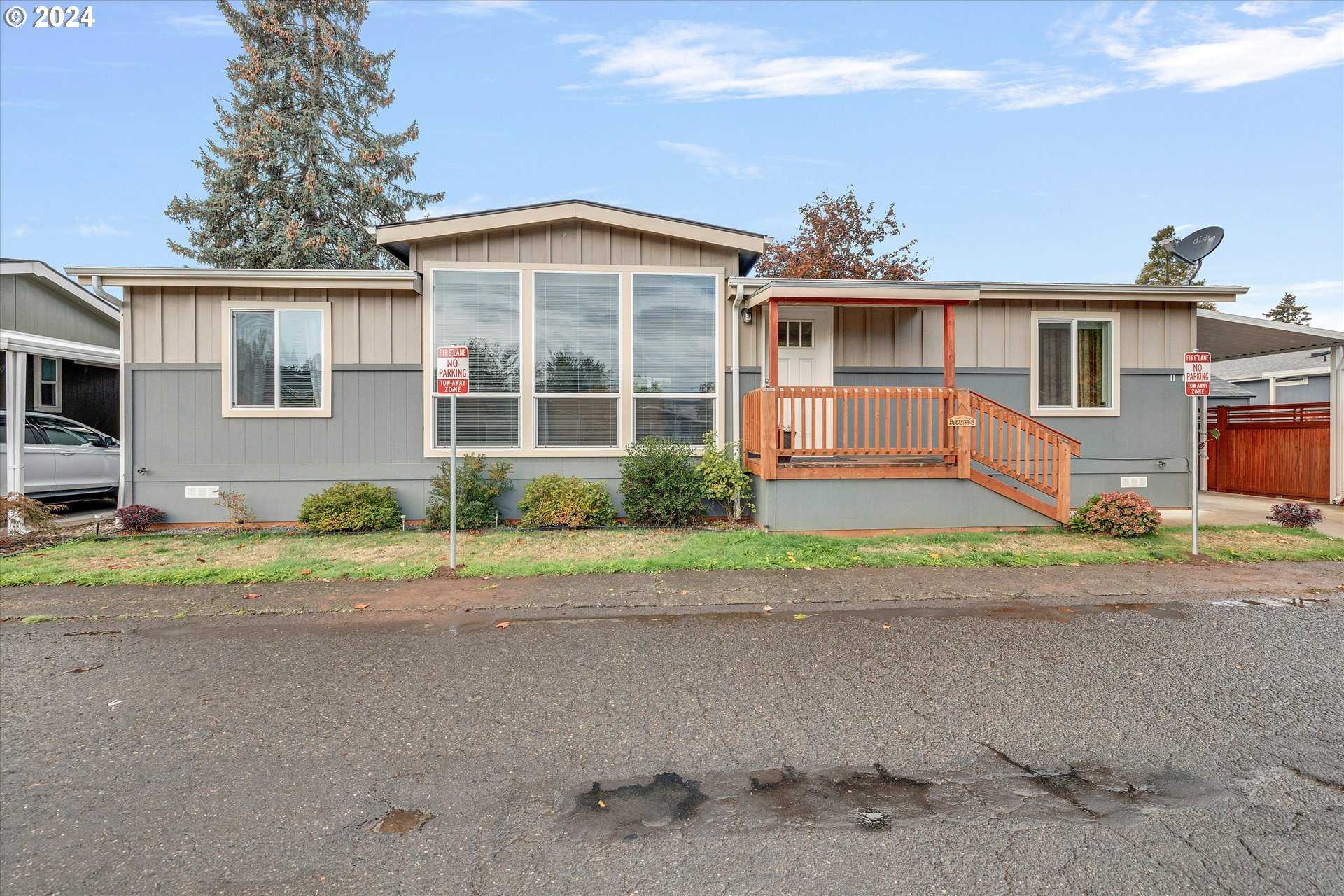 photo 1: 10701 SE HIGHWAY 212 Unit I3, Clackamas OR 97015