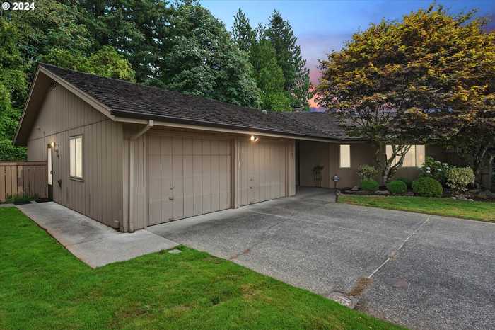 photo 1: 7367 SW EASTMOOR TER, Portland OR 97225