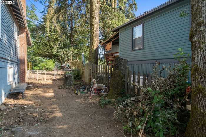 photo 24: 1110 Railroad AVE, St Helens OR 97051