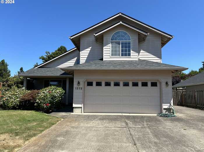 photo 1: 1373 PARNELL DR, Eugene OR 97404