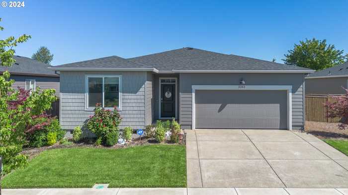 photo 1: 2363 BEN BROWN DR, Woodburn OR 97071