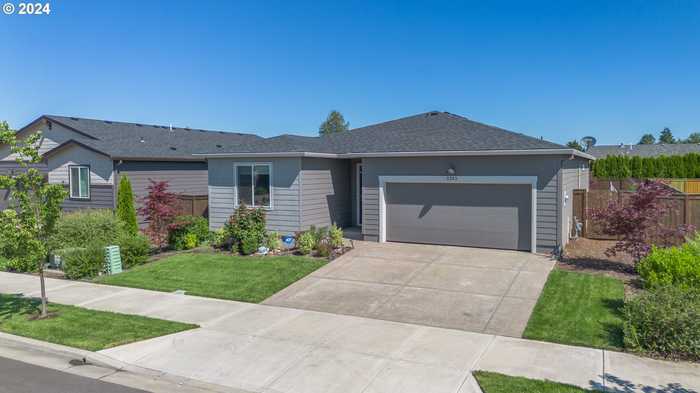 photo 2: 2363 BEN BROWN DR, Woodburn OR 97071