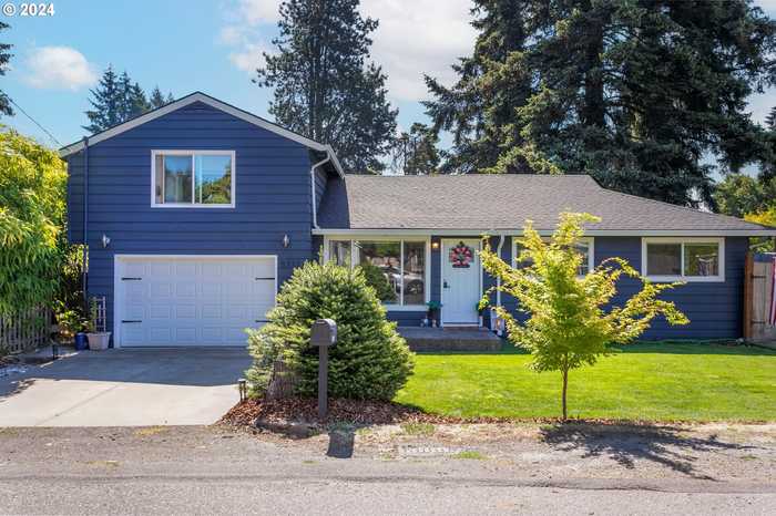 photo 1: 5312 SE MELDRUM AVE, Milwaukie OR 97267