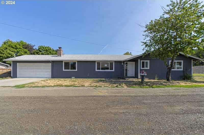 photo 1: 353 NE BALM ST, Sheridan OR 97378