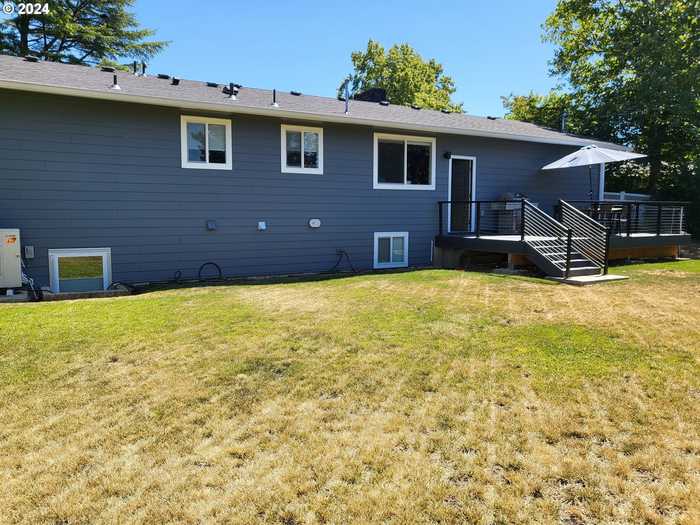 photo 2: 949 SE 221ST AVE, Gresham OR 97030