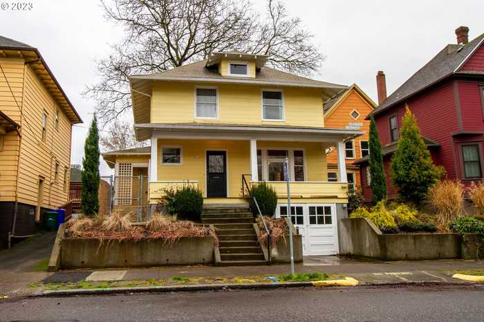 photo 1: 3116 N VANCOUVER AVE, Portland OR 97227