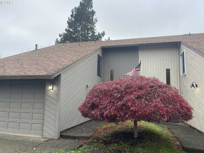 photo 2: 2937 SW LAURA CT, Troutdale OR 97060