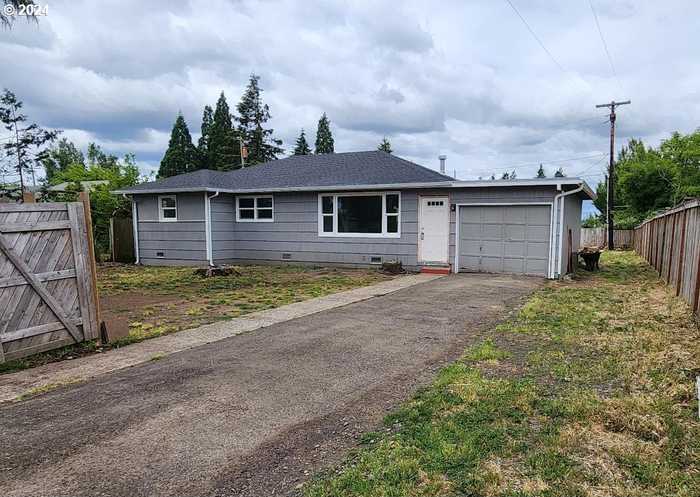 photo 1: 3350 ORIOLE ST, Springfield OR 97477