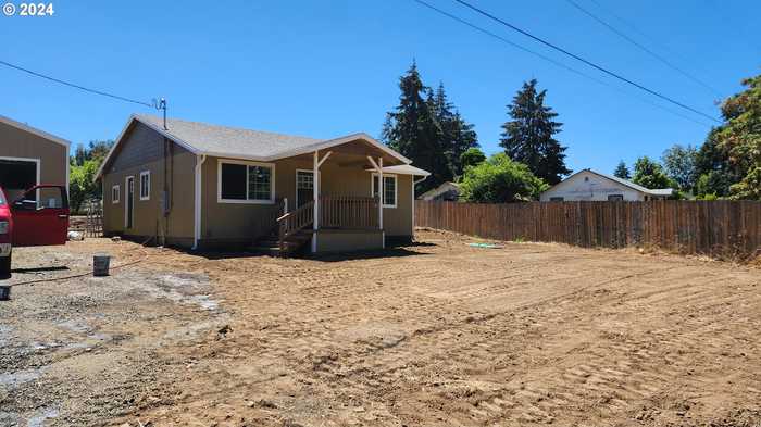 photo 1: 6405 NONPAREIL RD, Sutherlin OR 97479